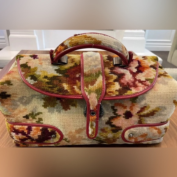 Meet your Posher, Kimberly - Picture 8 of 9